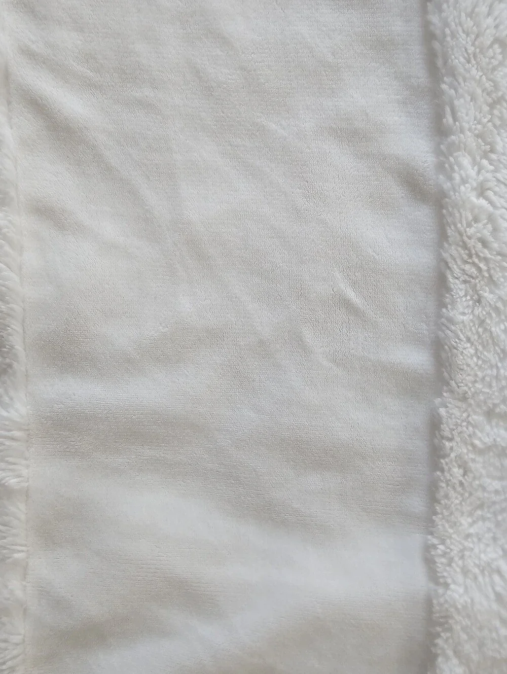 UGG Reversible Faux Fur Comforter Set King White + 1 Sham Cozy Luxury Bedding